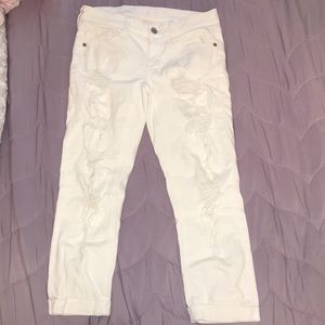 White cropped jeans